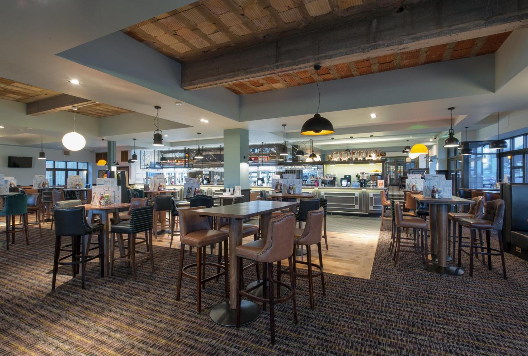 The Saxon Crown Wetherspoon Corby Exterior photo